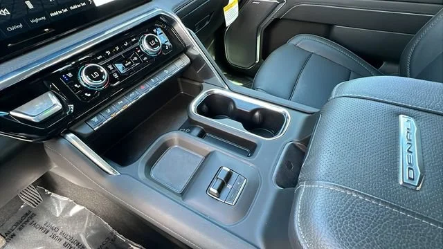 2026 GMC Sierra 2500HD Denali - Photo 13