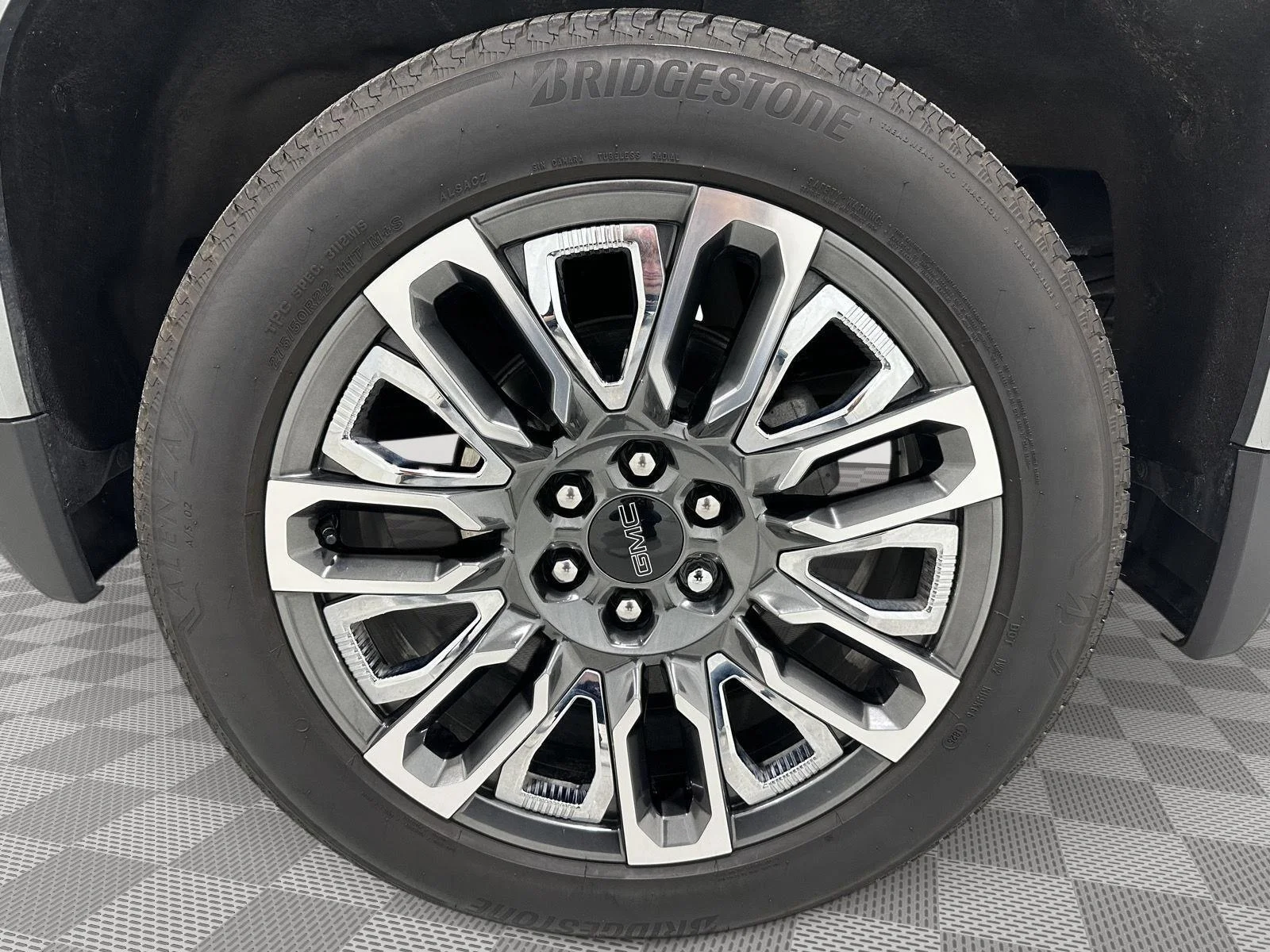 Used 2025 Sterling Metallic GMC Denali Ultimate image 32