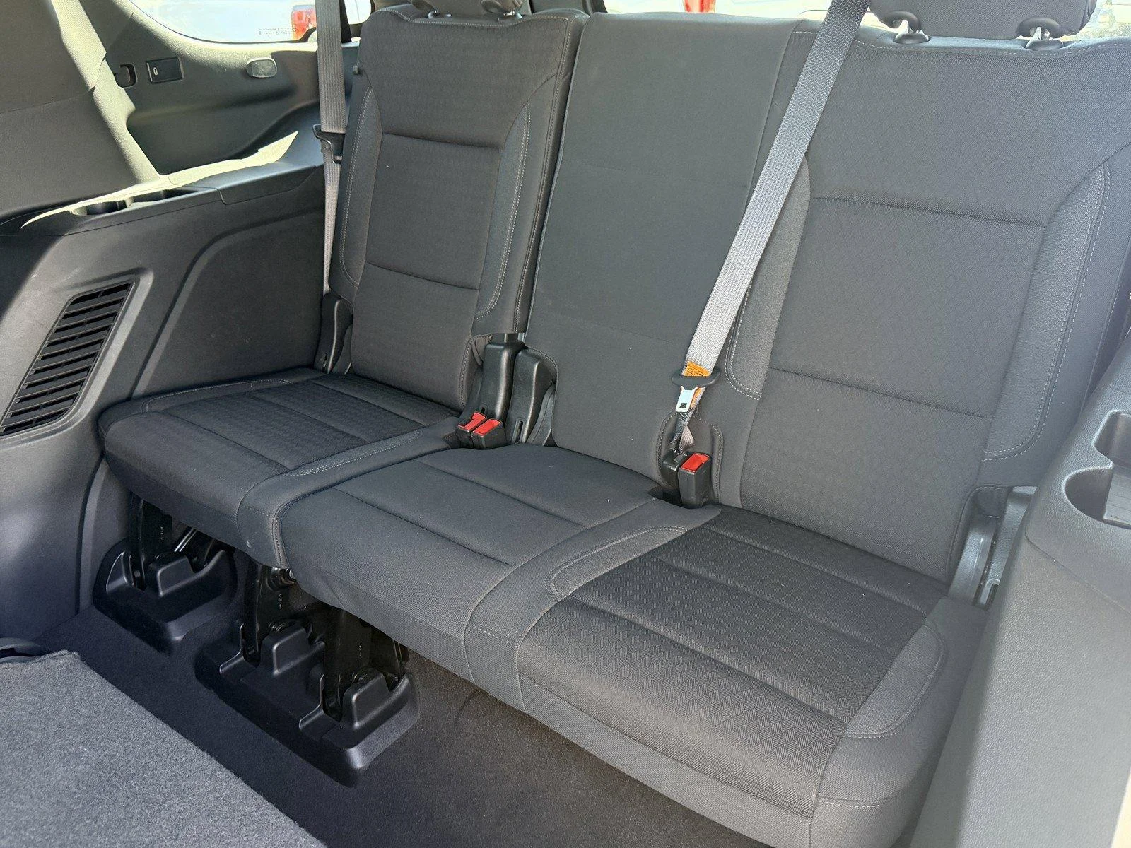 Used 2024 Midnight Blue Metallic GMC SLE image 14
