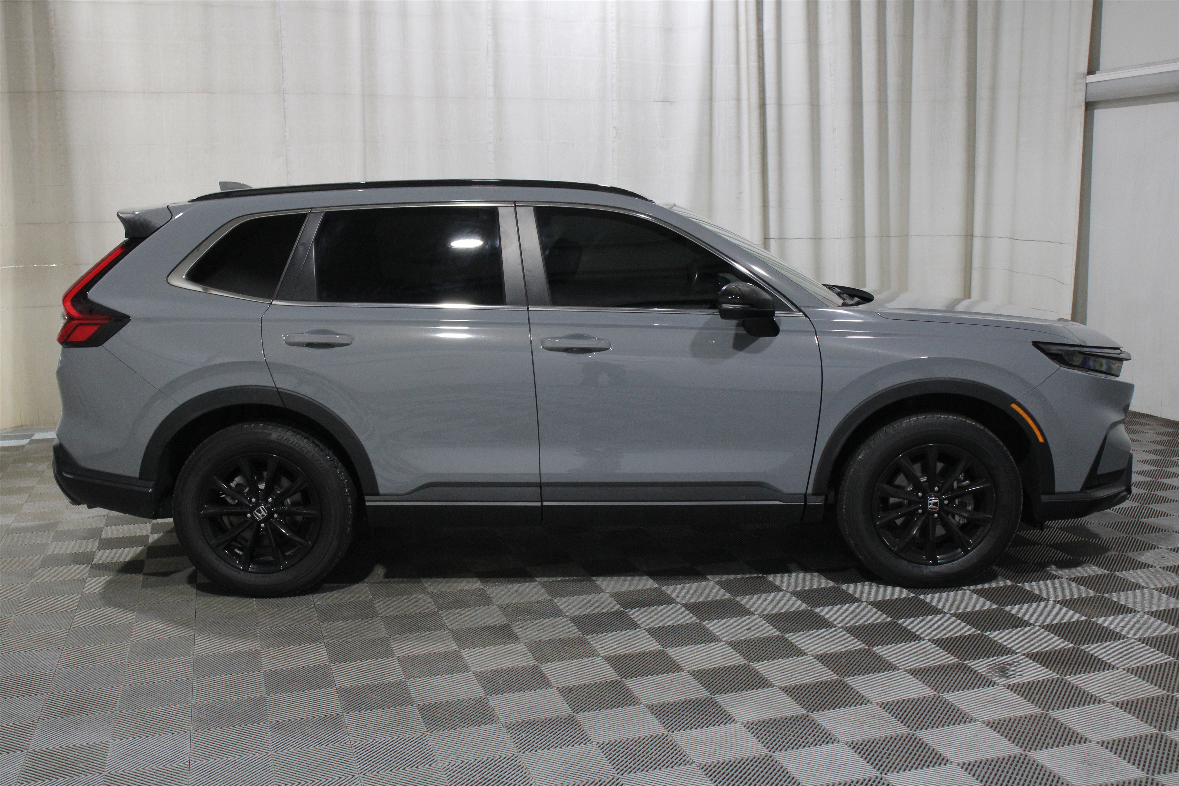Used 2025 Crystal Black Pearl Honda Sport-L image 33