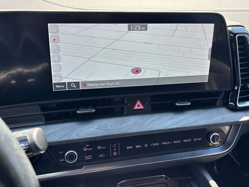 Used 2025 Green Kia X-Line image 14