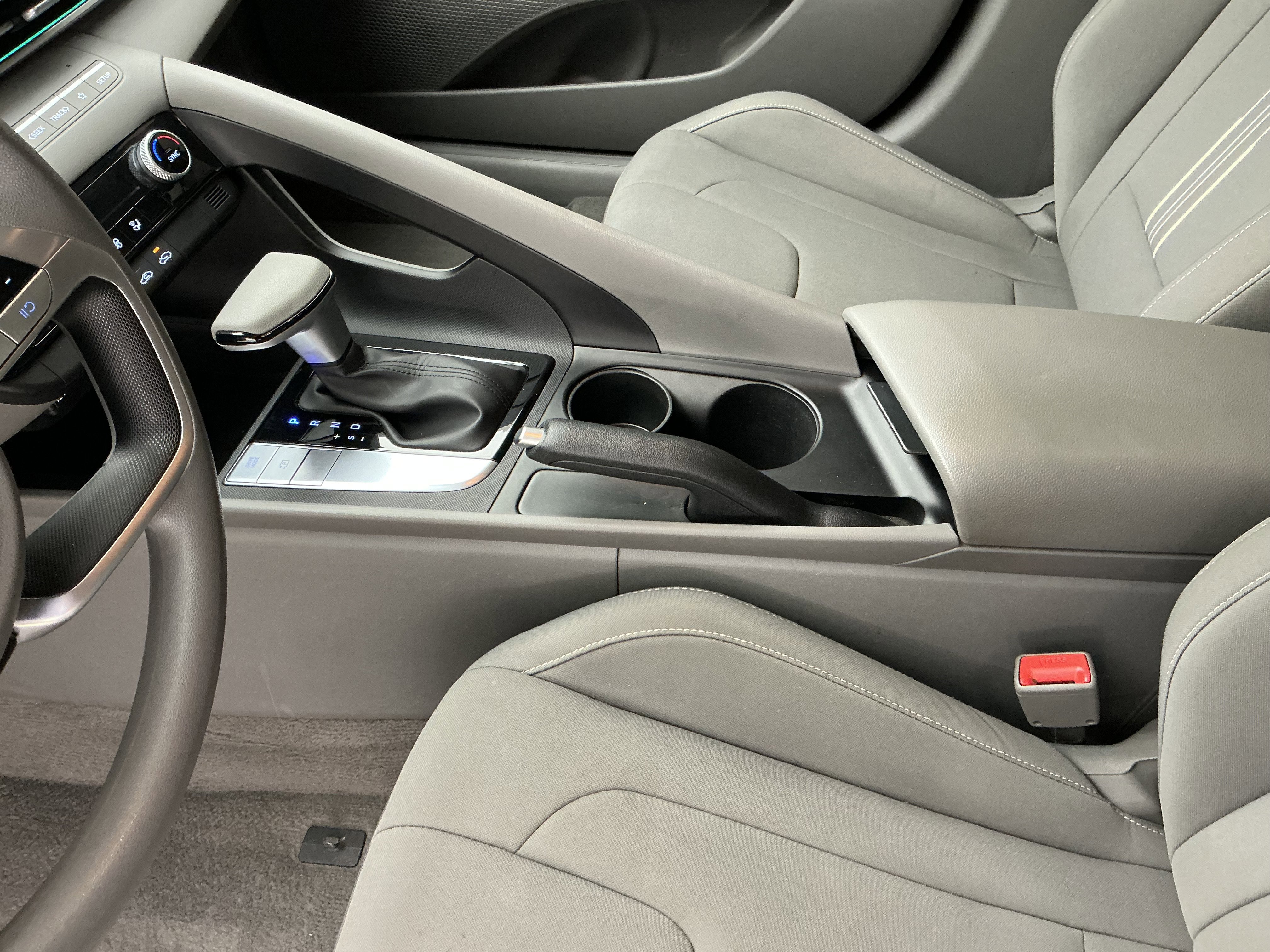 2024 Hyundai Elantra SEL - Photo 14