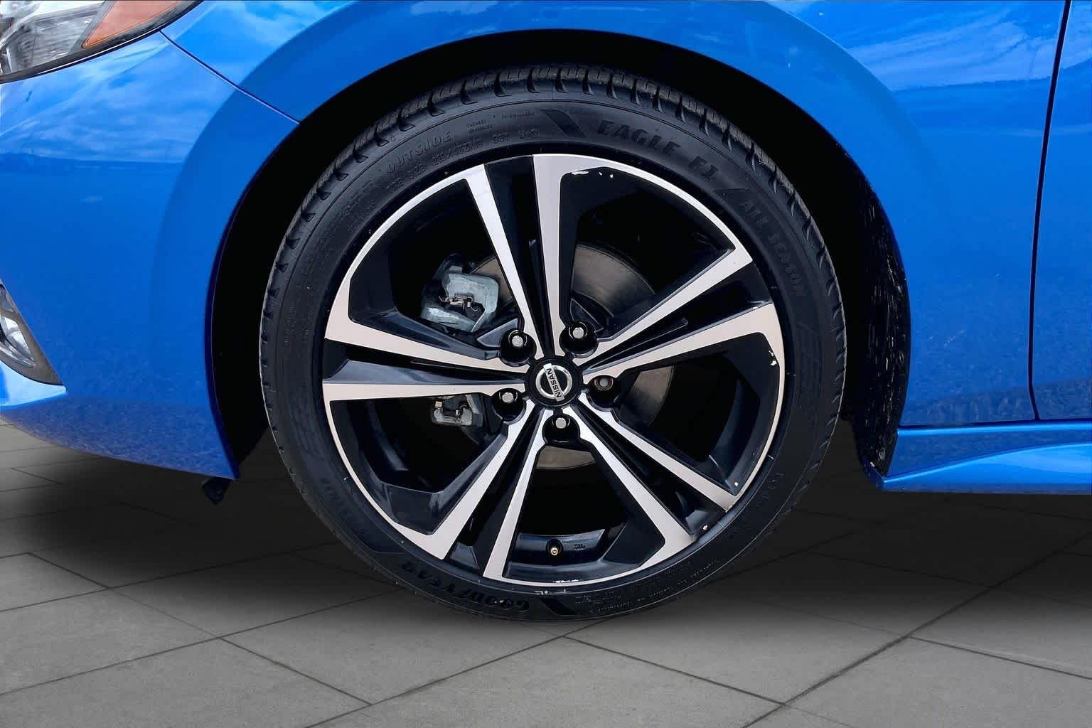 Used 2023 Electric Blue Metallic Nissan SR image 11