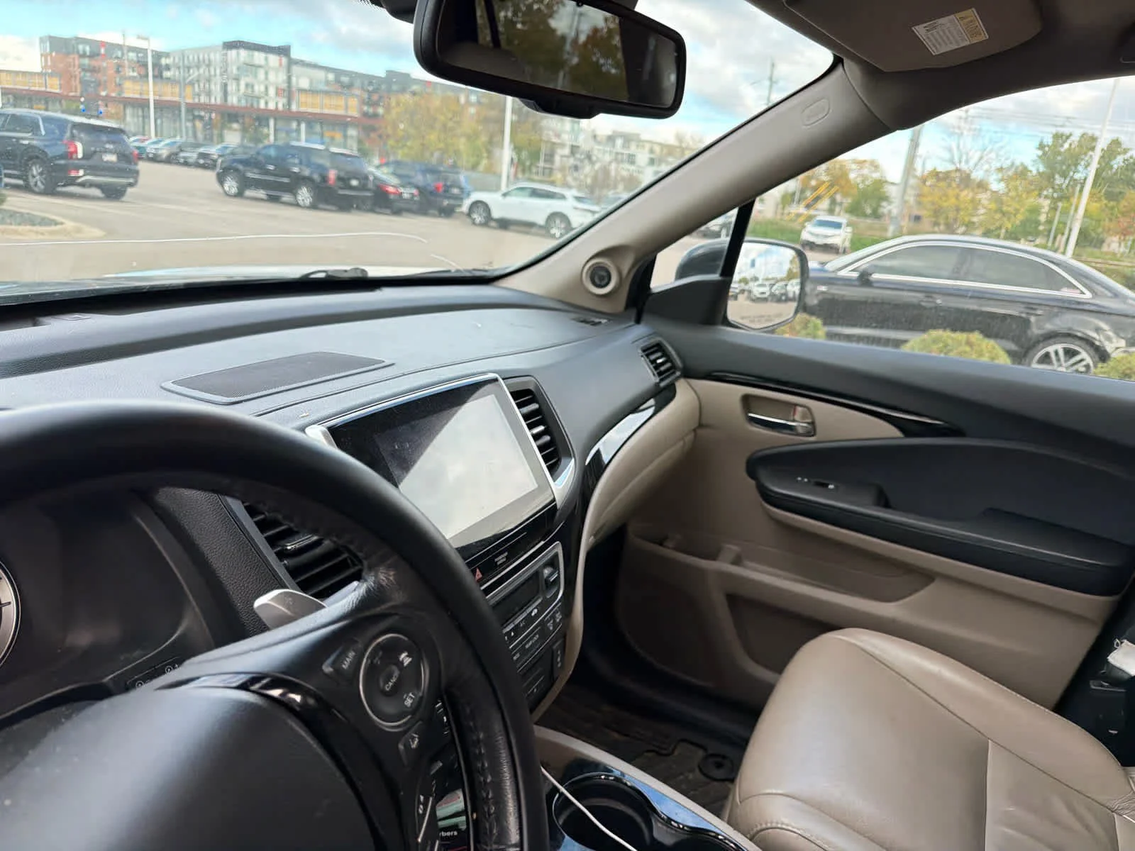 Certified Used 2017 Crystal Black Pearl Honda Touring image 9