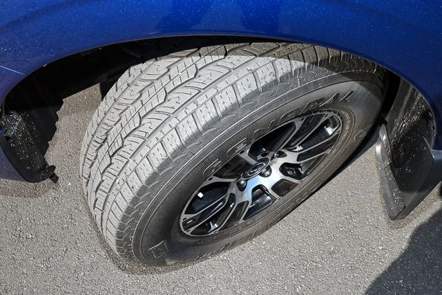 Used 2023 Blue Nissan SV image 10