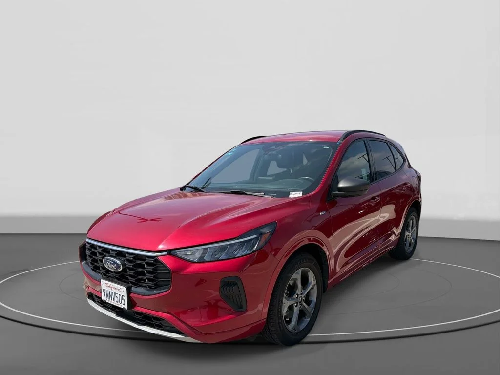 2023 Ford Escape ST-Line AWD's photo