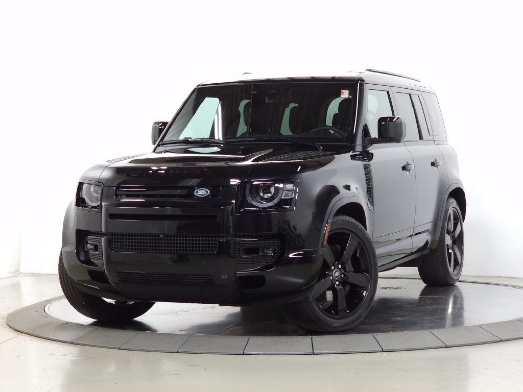 Certified Used 2025 Black Land Rover X-Dynamic SE image 1