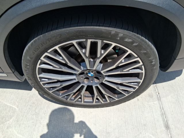 Used 2024 Black BMW sDrive40i image 20