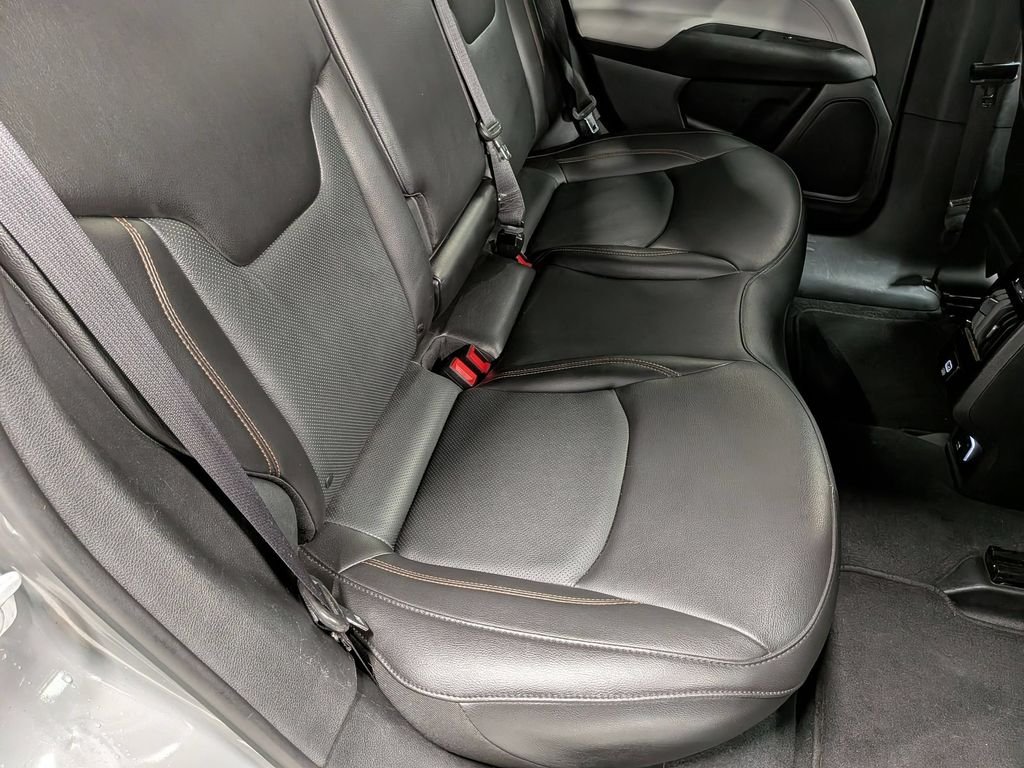 Used 2022 Gray Jeep Limited image 22