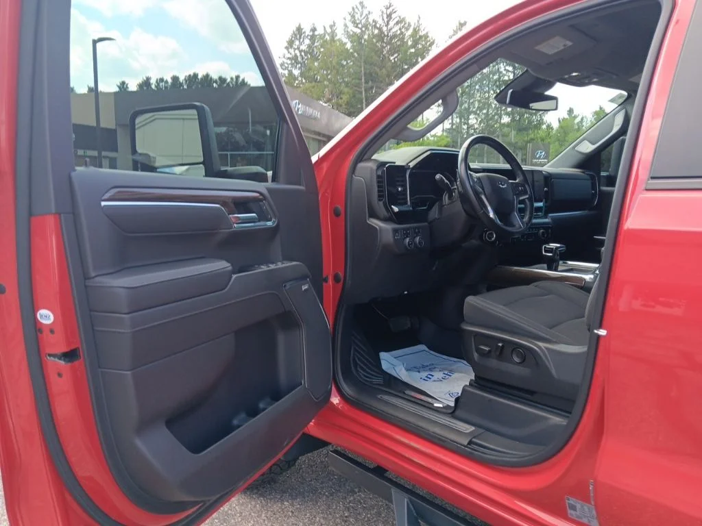 Used 2022 Red Hot Chevrolet LT Trail Boss image 13