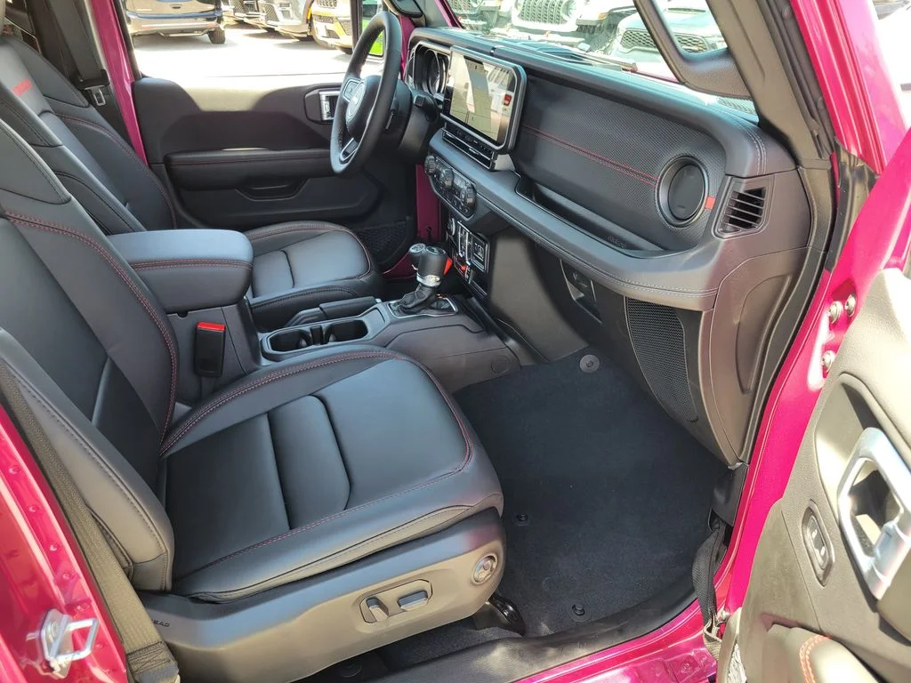 New 2026 Tuscadero Pearlcoat Jeep Rubicon X image 18