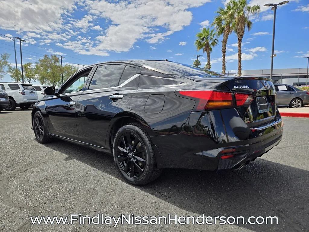 Certified Used 2021 Black Nissan 2.5 Platinum image 4