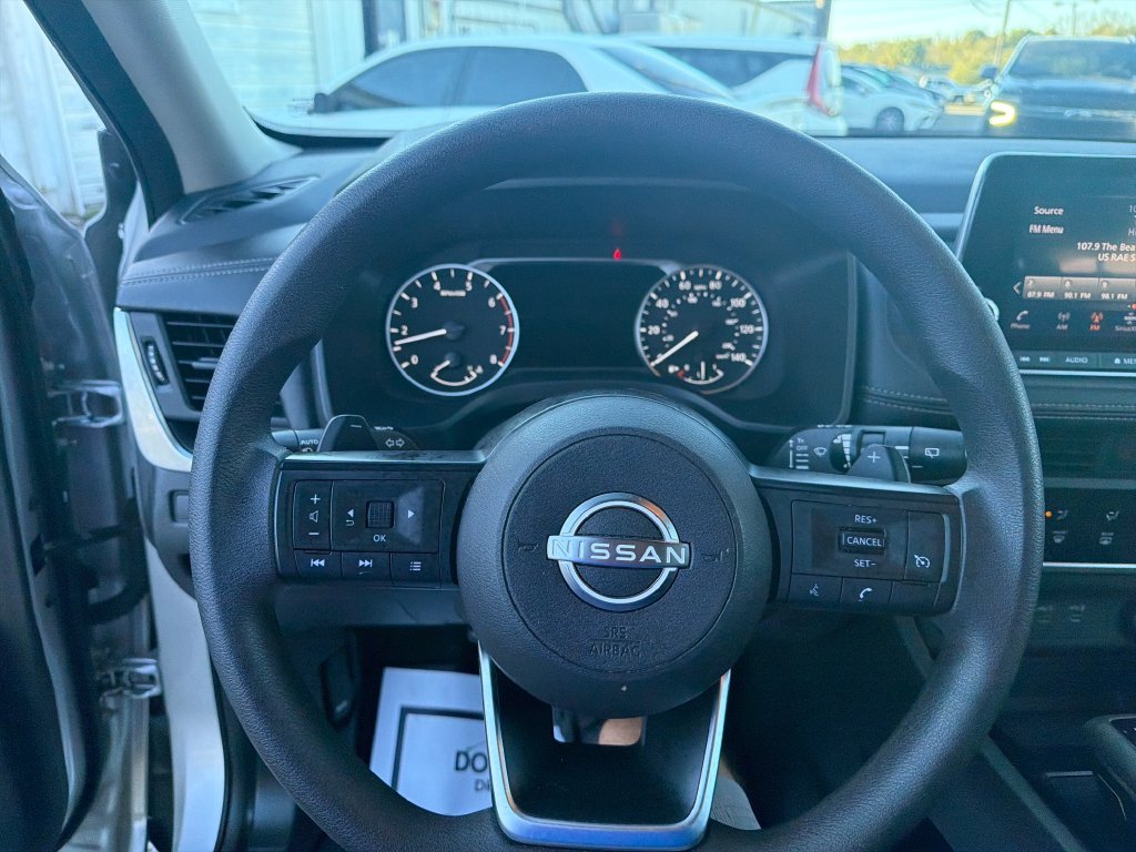 Used 2024 Silver Nissan S image 17