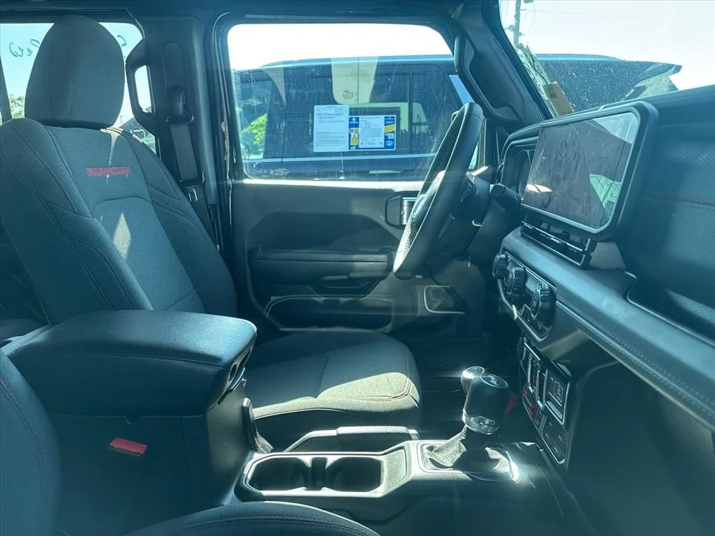 Used 2025 Black Jeep Rubicon image 19
