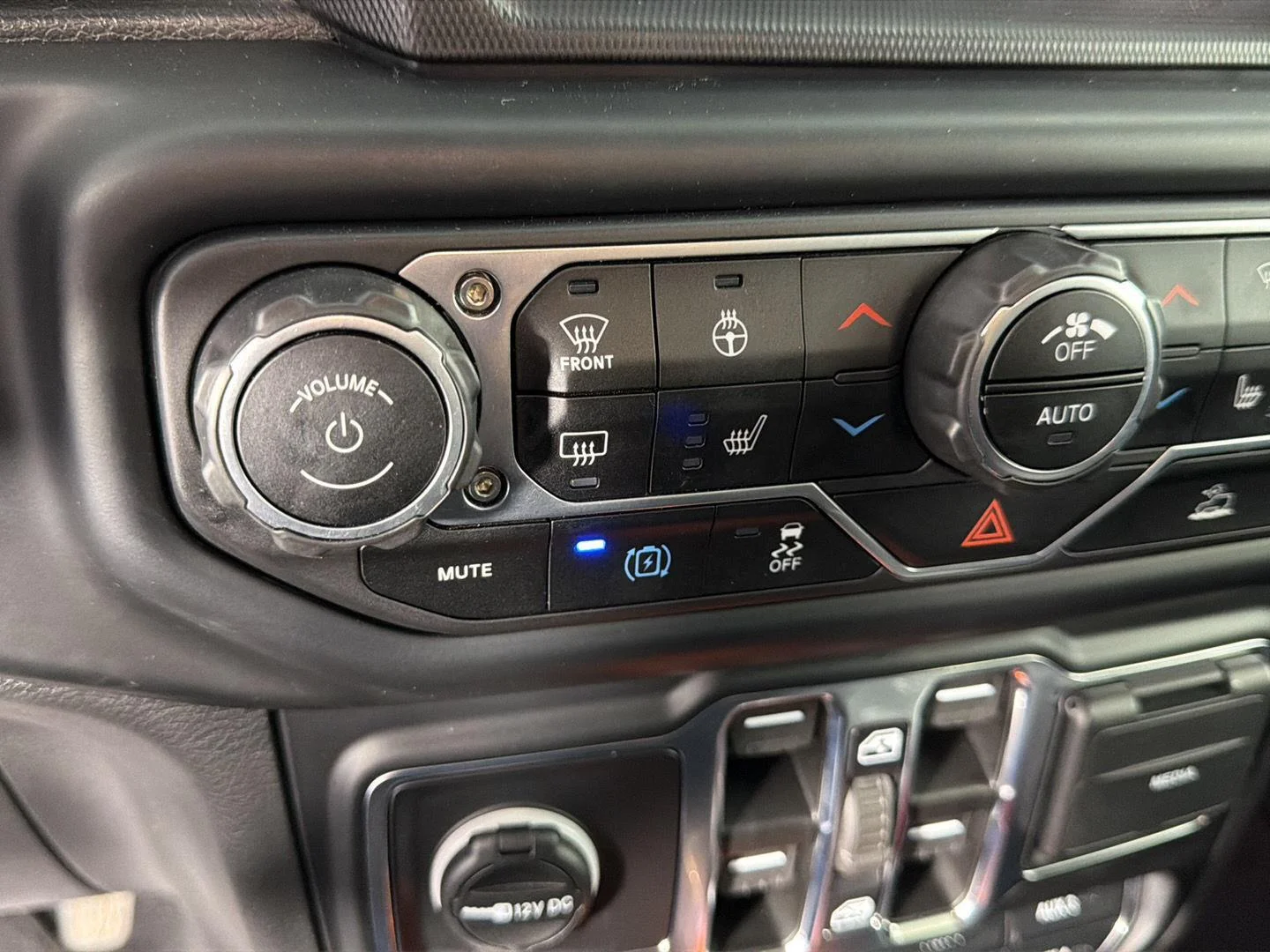 Used 2023 Black Clearcoat Jeep Rubicon image 41