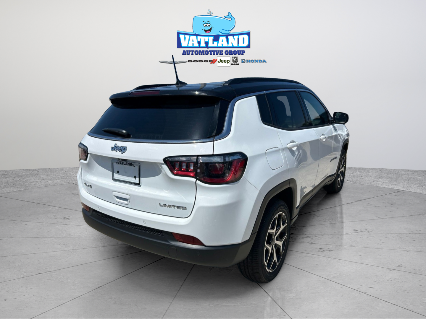 New 2026 Bright White Clear-Coat Exterior Paint Jeep Limited image 5