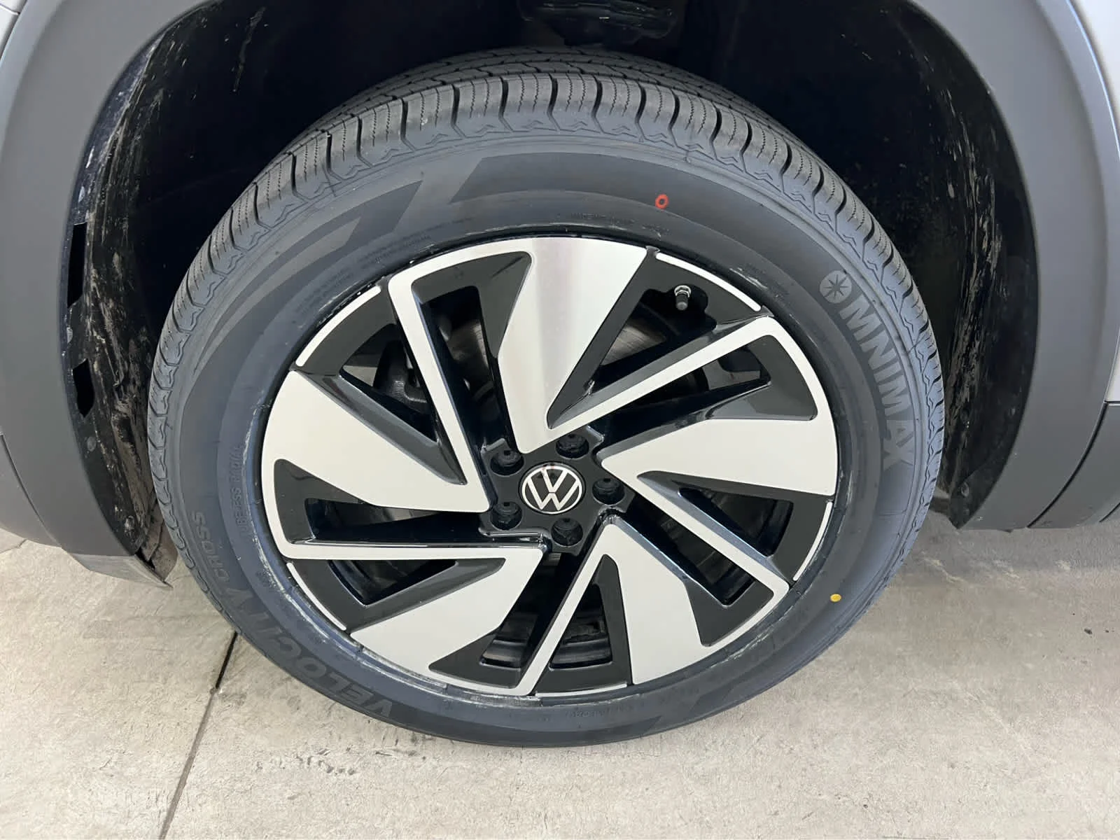 2025 Volkswagen Atlas SEL Premium R-Line - Photo 7