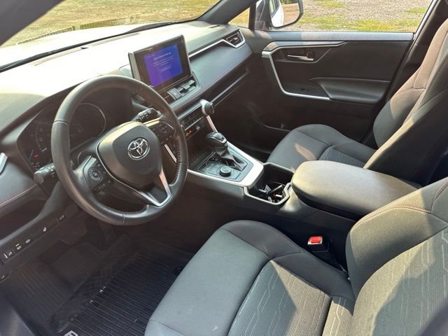 Used 2023 Ice Toyota SE image 14