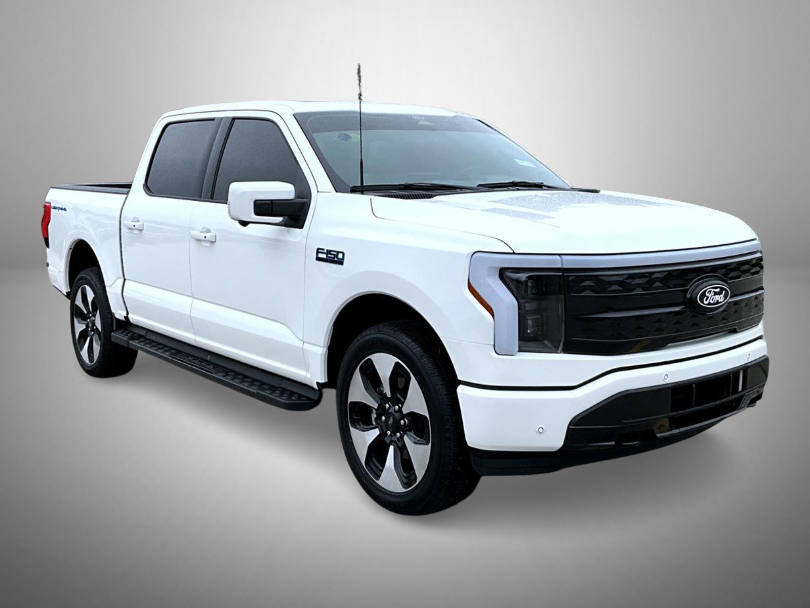 Used 2024 White Ford Platinum image 3