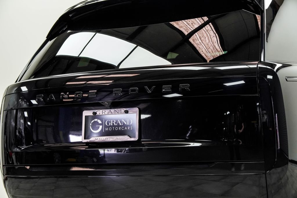 Used 2024 Black Land Rover SE image 14