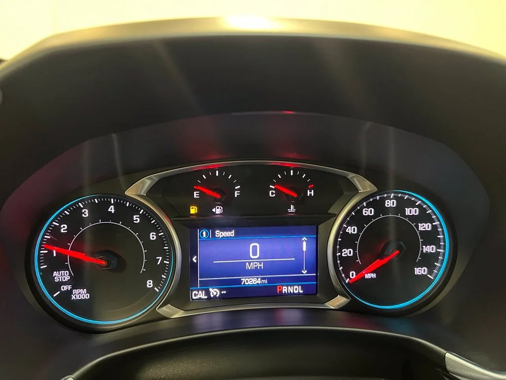 Used 2022 White Chevrolet LT image 22