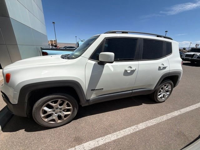 Used 2016 Alpine White Jeep Latitude image 2