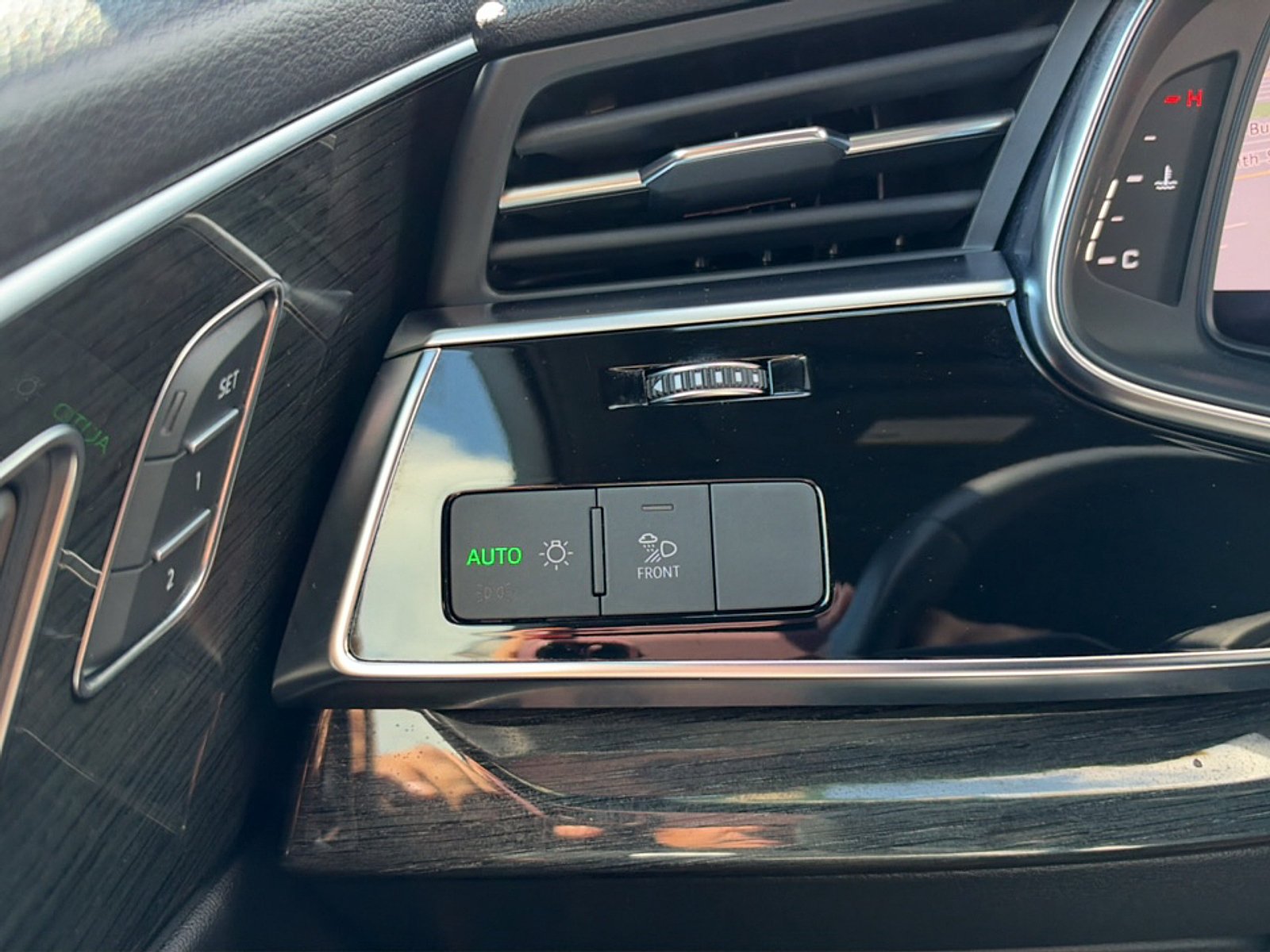 2020 Audi Q7 Premium Plus - Photo 35