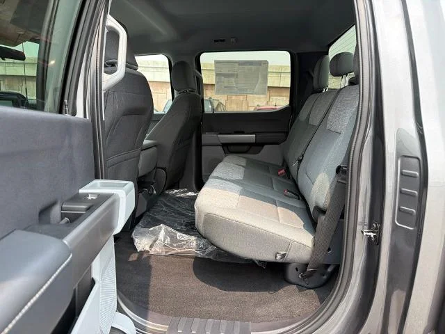 New 2026 Carbonized Gray Metallic Ford F-250® XLT image 17