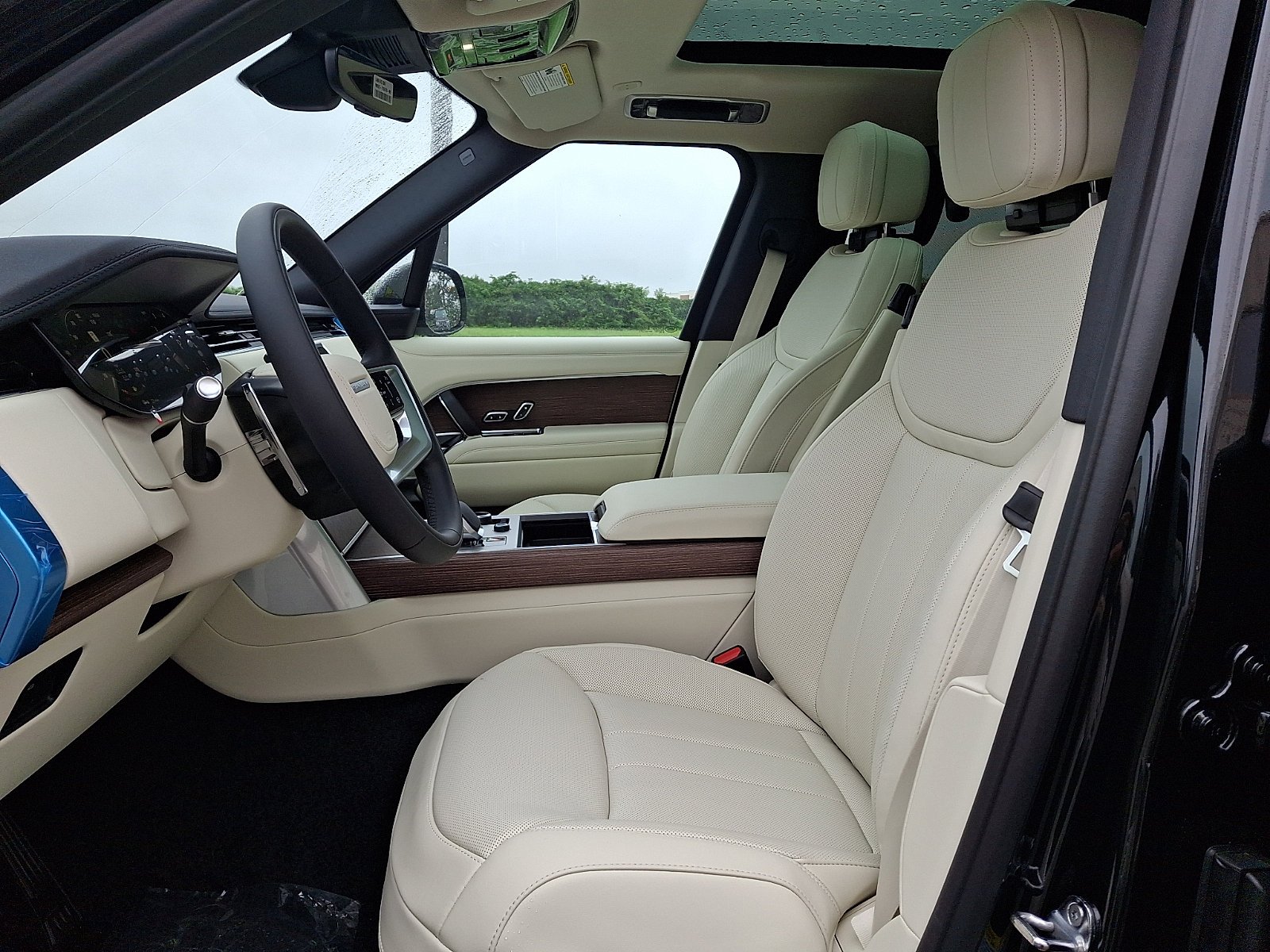 New 2027 Santorini Black Land Rover  image 10