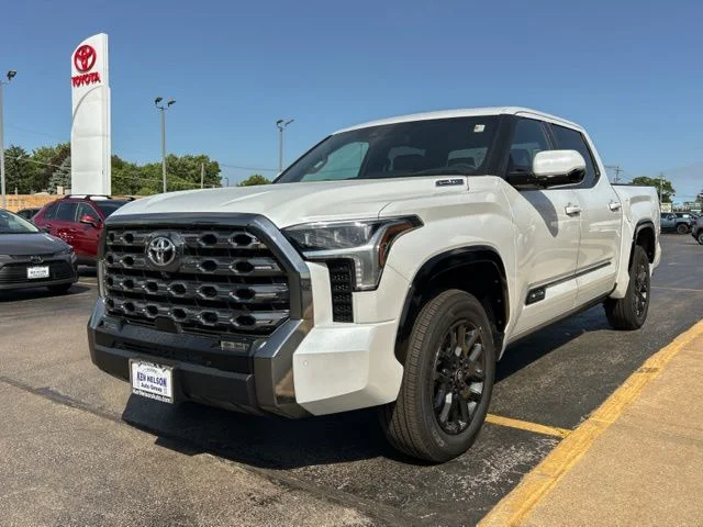 New 2026 Wind Chill Pearl <sup>1</sup> Toyota Tundra Platinum image 5