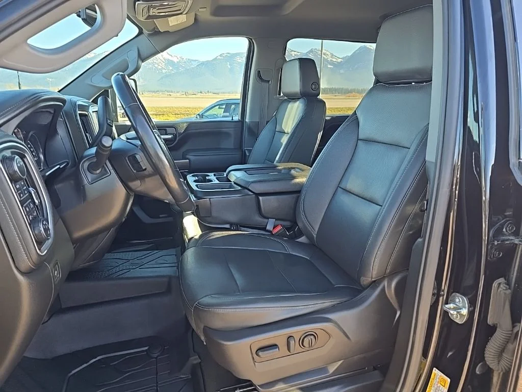 Used 2022 Mosaic Black Metallic Chevrolet LTZ image 19