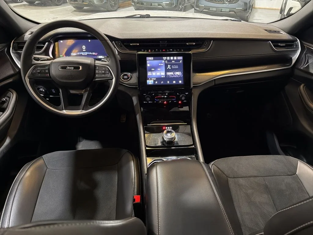 Used 2023 White Jeep Altitude X image 29