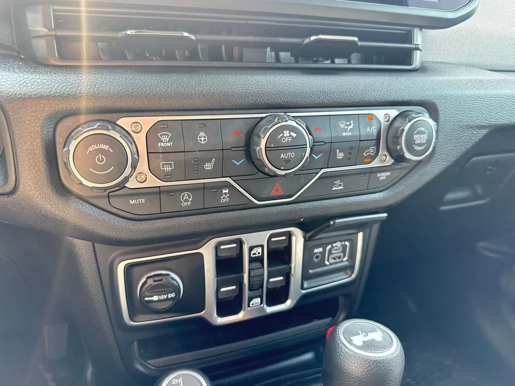 Used 2026 Gray Jeep Sport S image 19