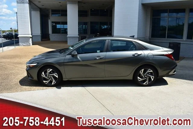 Used 2025 Amazon Gray Hyundai Limited image 6