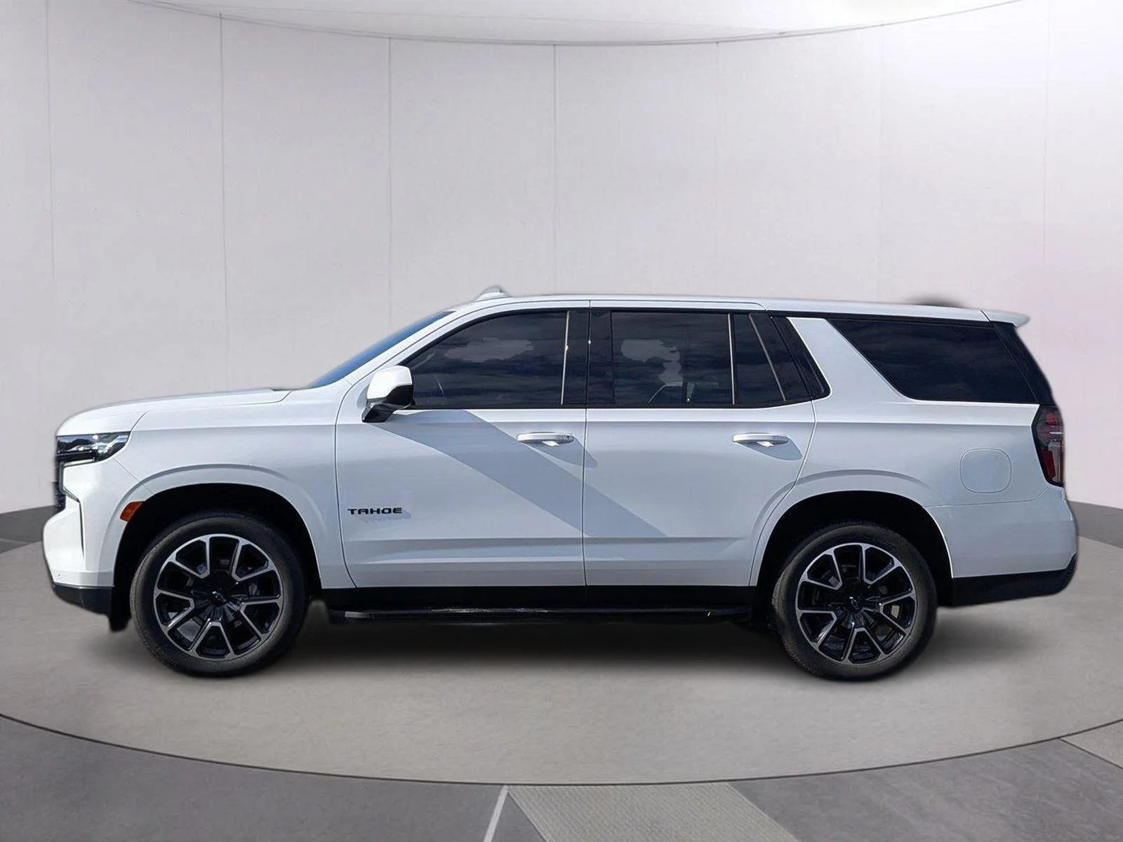 Used 2023 Summit White Chevrolet RST image 2