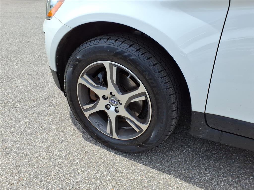 Used 2012 Ice White Volvo T6 Platinum image 9