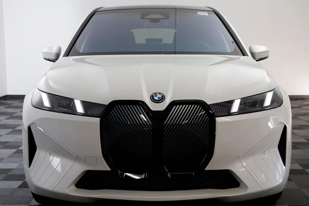 2026 BMW iX 45 - Photo 24