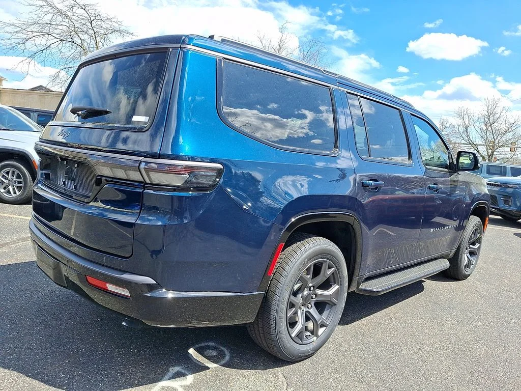 New 2026 Fathom Blue Pearl-Coat Exterior Paint (Late Availability) Jeep Limited Altitude image 4