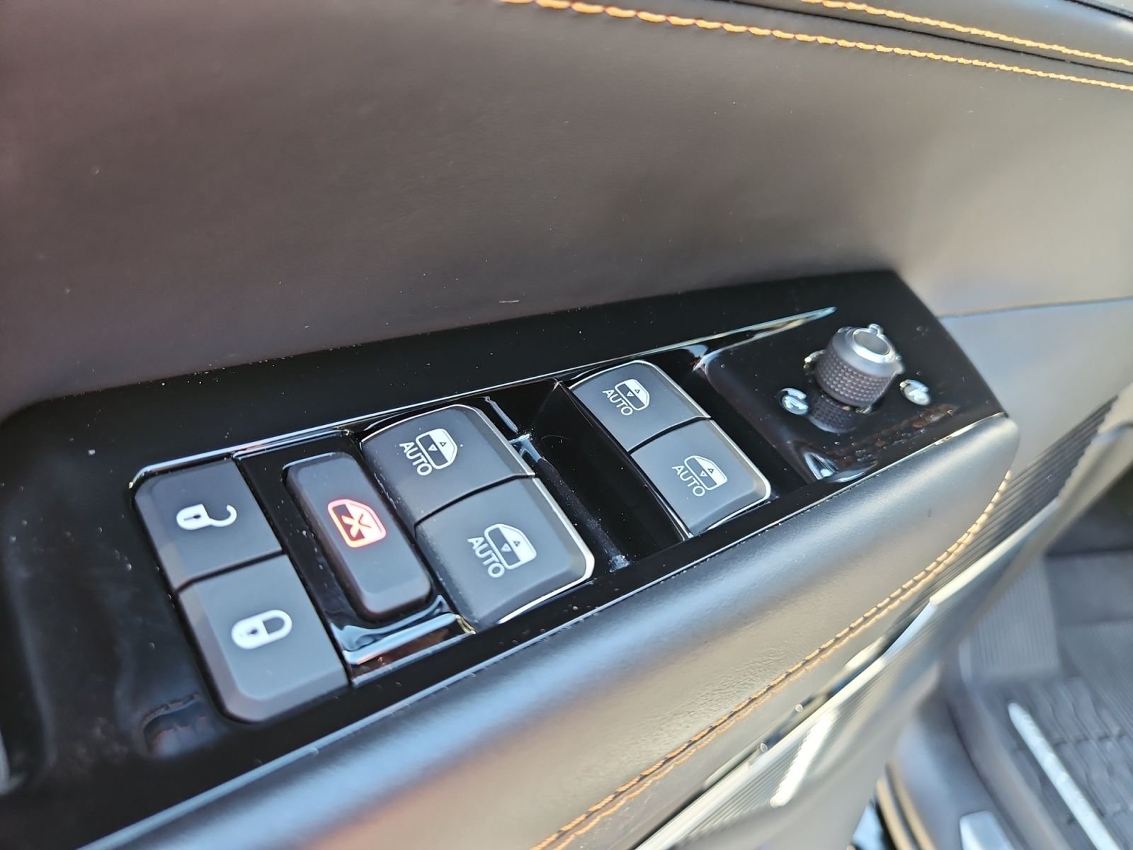 Used 2024 Black Jeep Series III image 23