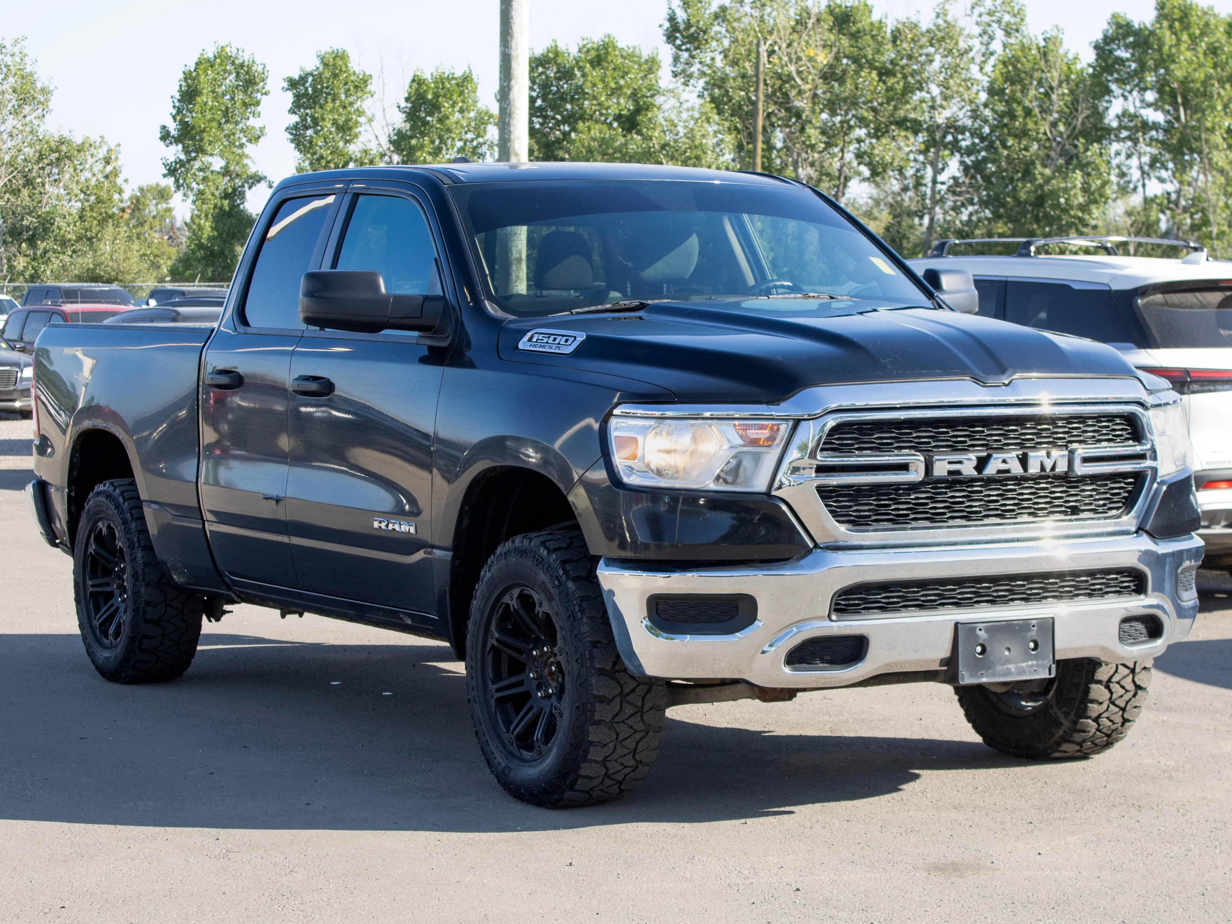 Used 2019 Black RAM Tradesman* 5.7L HEMI V8 | Class IV Hitch | Spray-In Bedliner | Bluetooth | Backup Camera | image 8