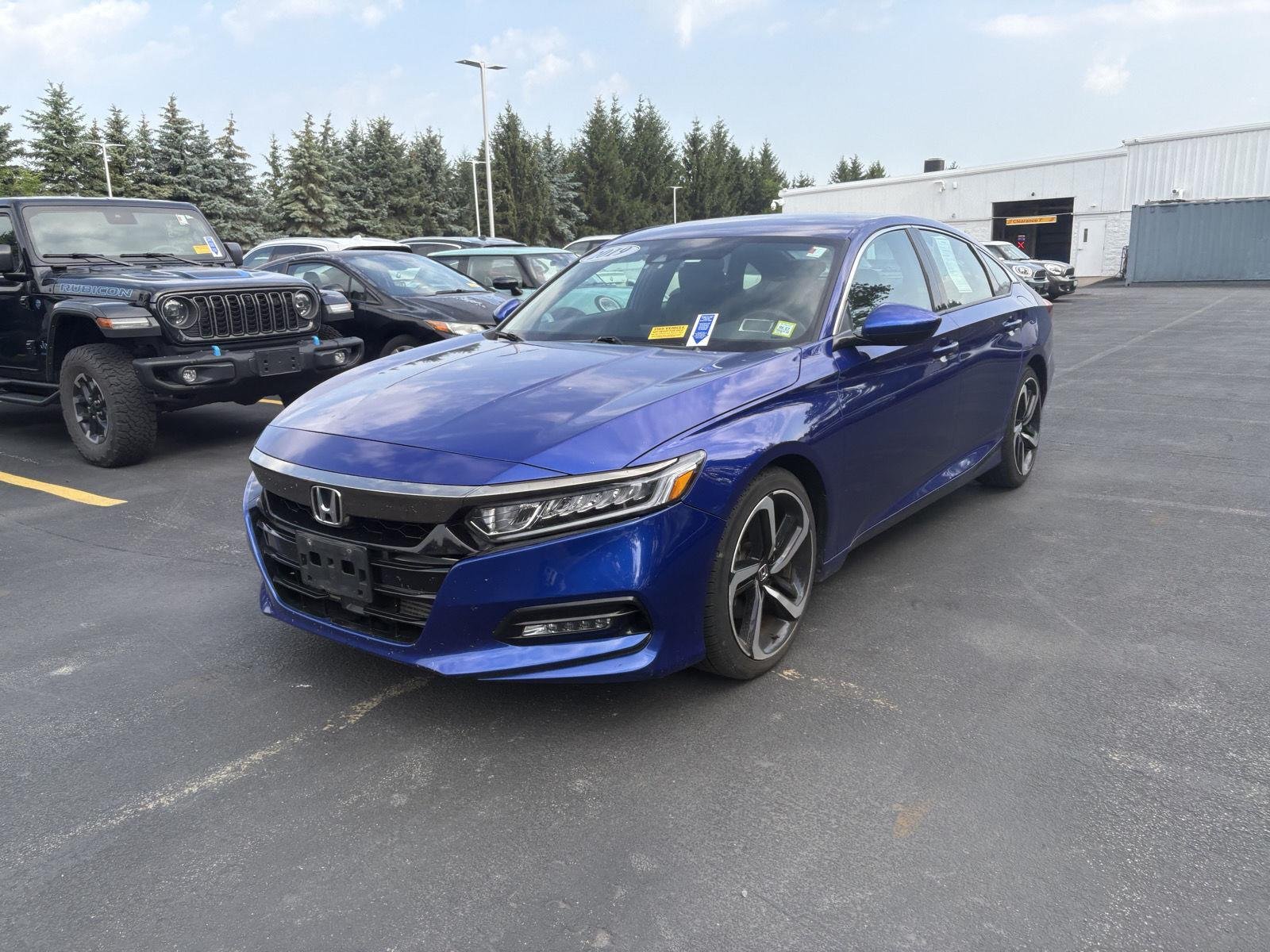 Used 2019 Still Night Pearl Honda Sport image 5