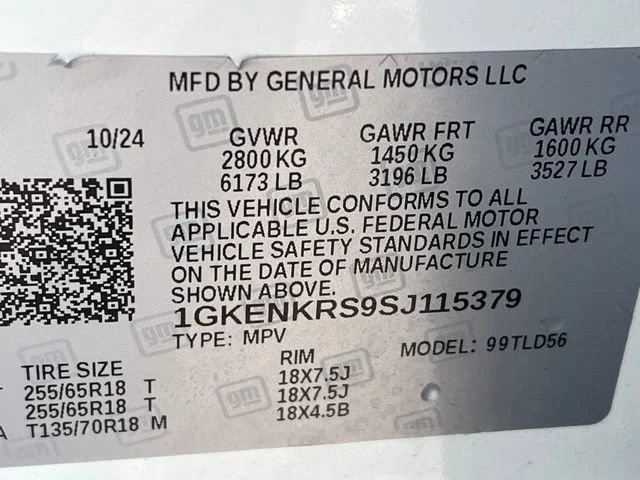 Used 2025 Summit White GMC Elevation image 14
