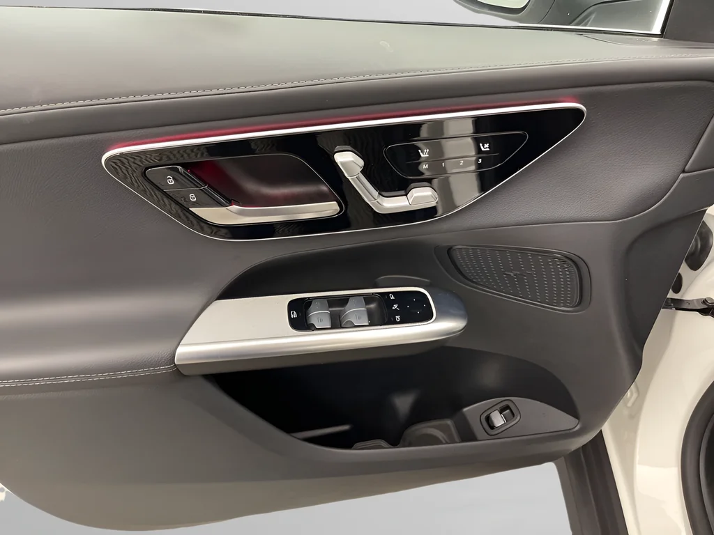 2024 Mercedes-Benz GLC GLC 300 - Photo 19