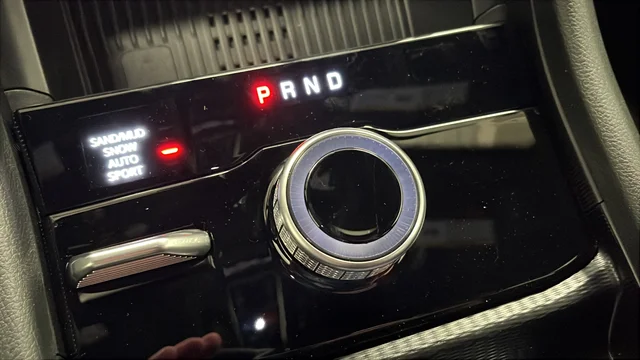New 2026 Baltic Gray Metallic Clear-Coat Exterior Paint Jeep Altitude image 19