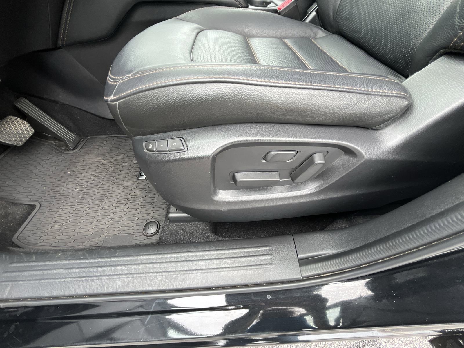 Used 2023 Jet Black Mica Mazda 2.5 S Premium Plus Package image 16