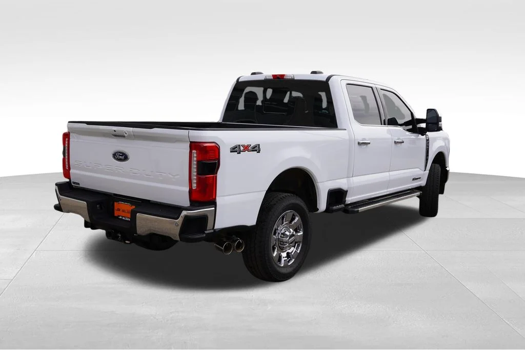 Used 2026 Oxford White Ford Lariat image 5