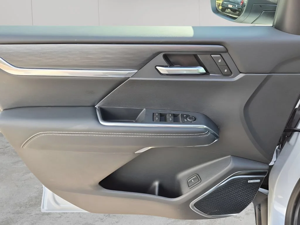 2026 GMC Acadia Elevation - Photo 30