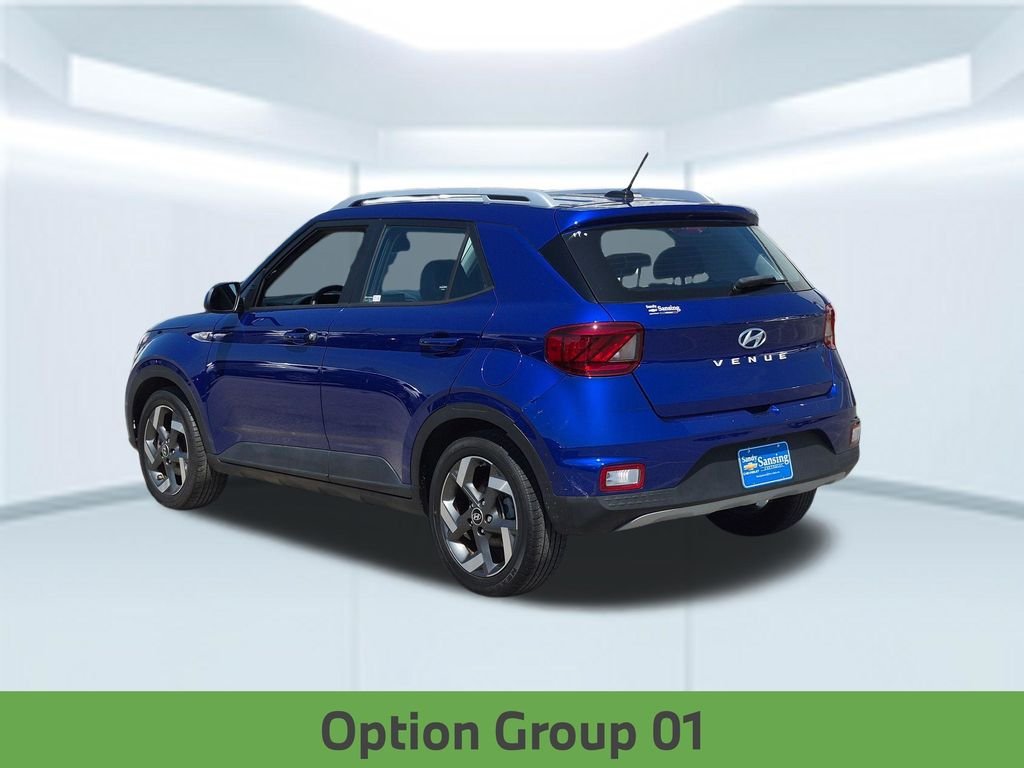 Used 2023 Blue Hyundai Limited image 4