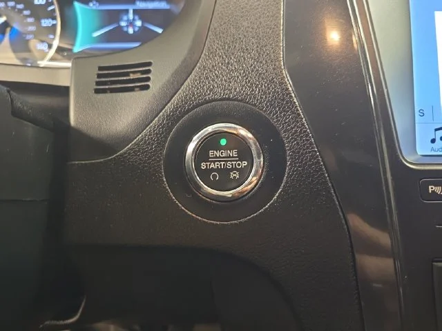Used 2019 Gray Ford XLT image 30