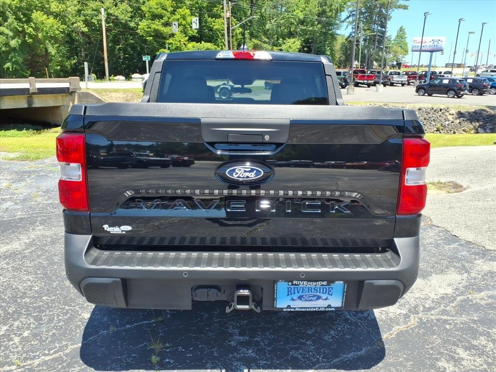 New 2026 Shadow Black Ford XLT image 4